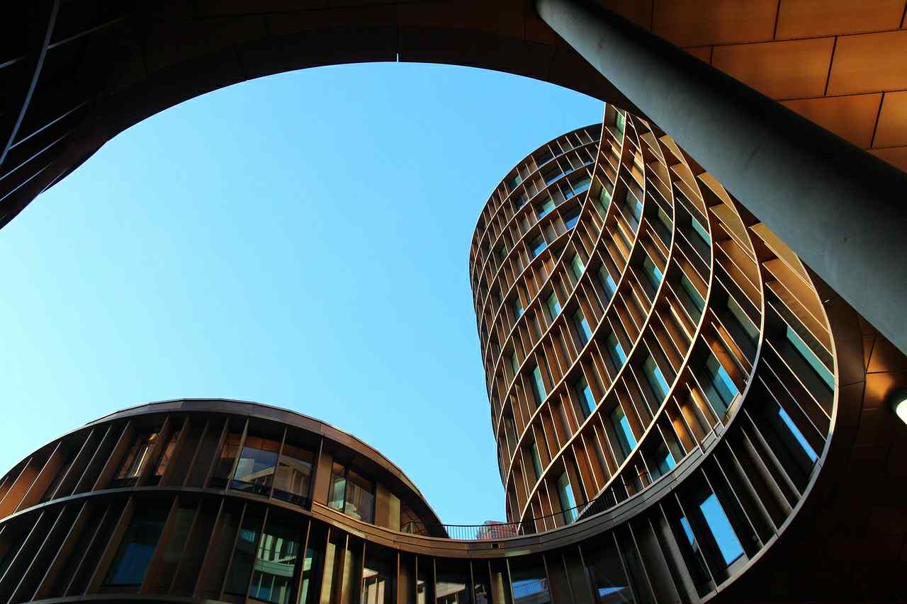 swinging_building facade